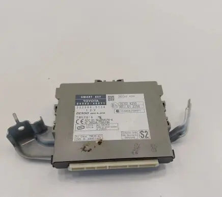 Lexus RX 450H Keyless (KESSY) go control unit/module 8999048071