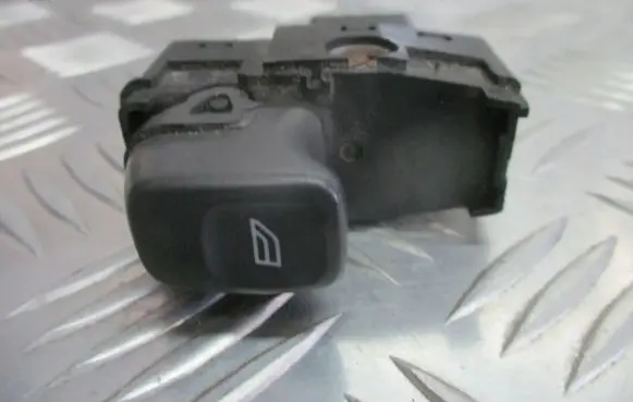 Volvo V70 Electric window control switch