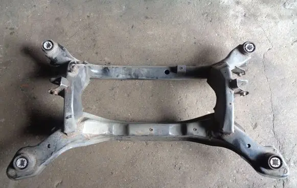 Volvo S60 Rear subframe G11178RS0669 2231547 YV1FS84A1C2085814