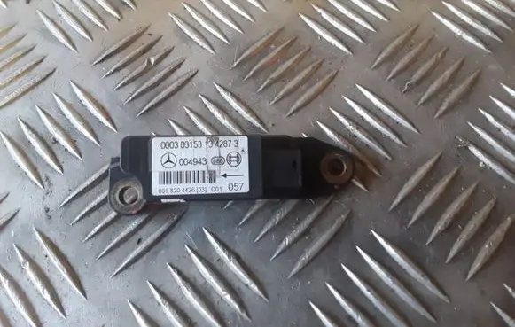 Mercedes-Benz C AMG W203 Airbag deployment crash/impact sensor 0018204426