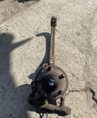 Chrysler 300 - 300C Front wheel hub 04782705AB 04782705