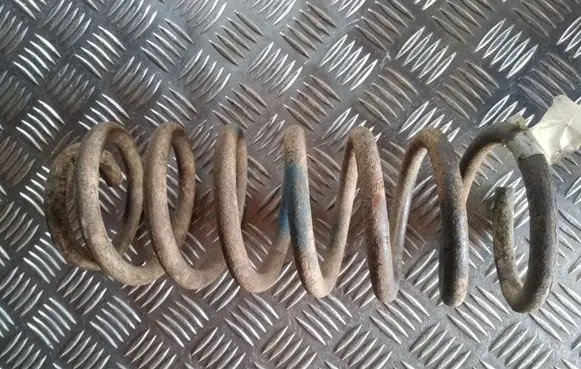 Audi A6 S6 C4 4A Rear coil spring