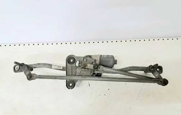 Volvo V70 Front wiper linkage and motor 30796358 1397220585