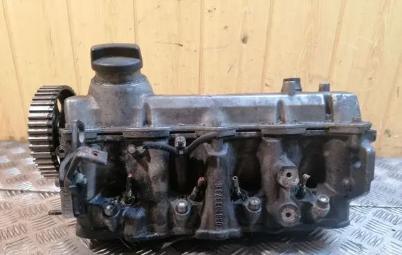 Volkswagen Golf IV Engine head 038103373E