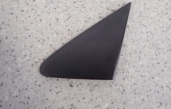 Nissan Note (E11) Fender trim (molding) 638719U000
