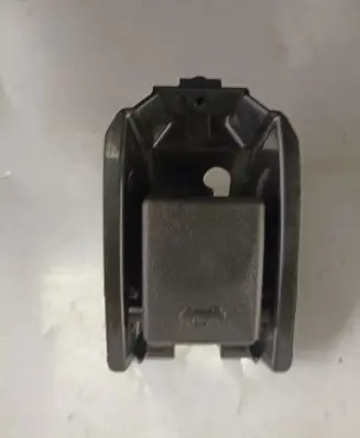 Suzuki Grand Vitara II Engine bonnet (hood) release handle