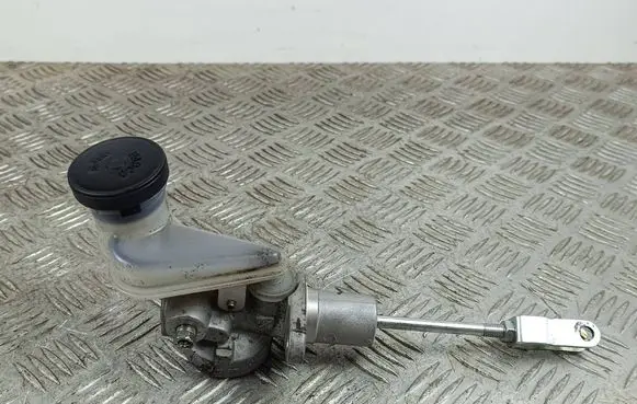 Toyota GT 86 Clutch master cylinder 