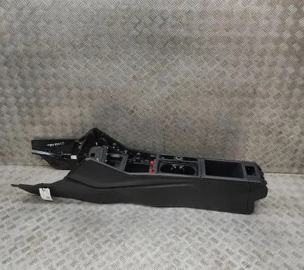 Audi Q3 F3 Center console 83A862533 83C863241