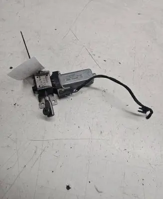 Volvo XC90 Seat adjustment motor 0390203221