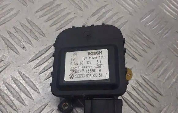 Audi A3 S3 8L A/C air flow flap actuator/motor 8D2820511C