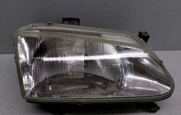 Renault Megane I Headlight/headlamp