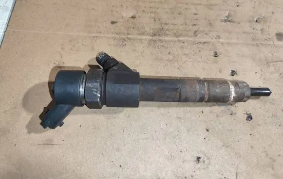 Renault Espace IV Fuel injector 8200100272 0445110110