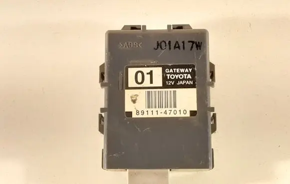 Toyota Prius (XW10) Gateway control module 8911147010 J01A17W