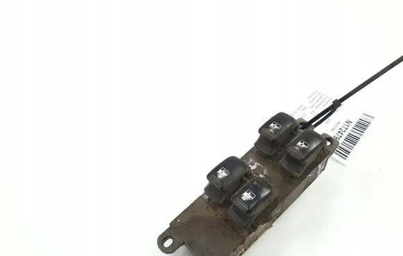 Hyundai Santa Fe Quarter vent window switch 93570-26100