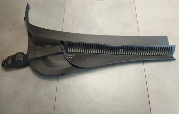 Volkswagen Polo VI Wiper trim 2GS819404