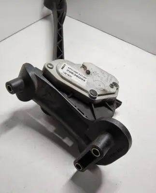 Volvo V70 Accelerator throttle pedal 30636003 6PV00853700