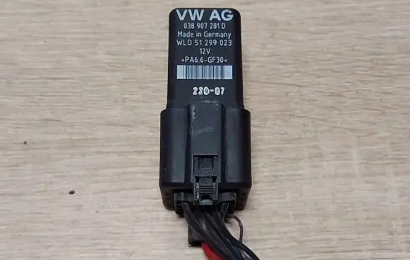 Volkswagen Caddy Glow plug pre-heat relay WLO5299023 038907281D