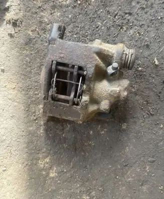 Peugeot 607 Rear brake caliper