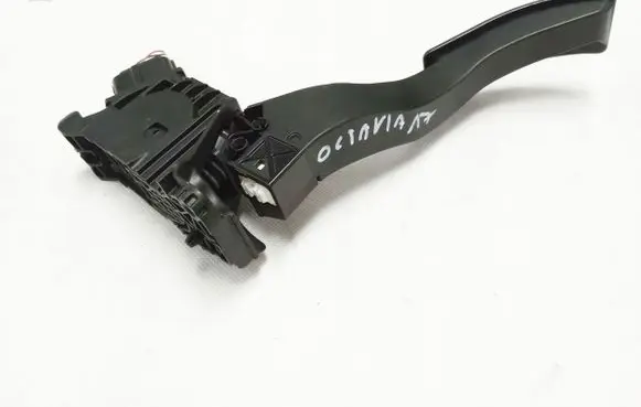 Skoda Octavia Mk3 (5E) Accelerator throttle pedal 5Q1723503H