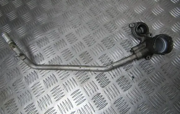Engine coolant pipe/hose