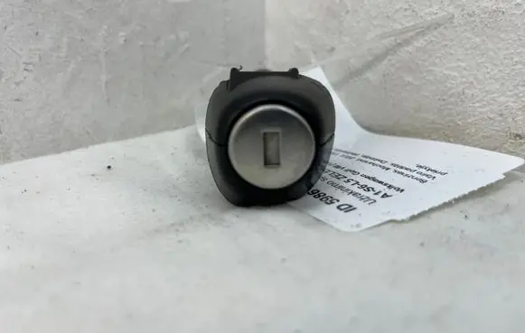 Volkswagen Golf VIII Front door lock (next to the handle) 5H0837167A 5H0837168A