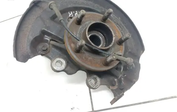 Ford Focus Front wheel hub spindle knuckle