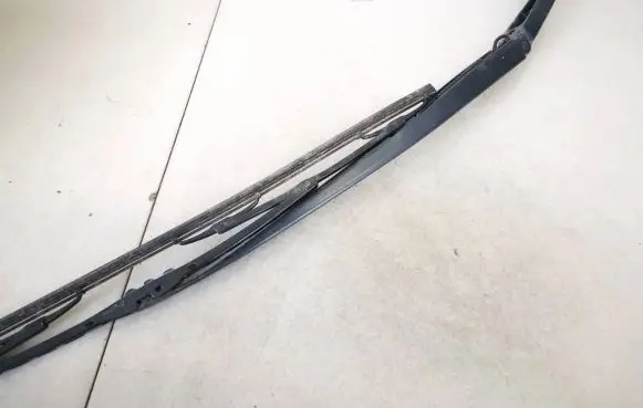 Subaru Legacy Front wiper blade arm