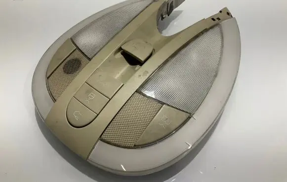 Mercedes-Benz E W211 Front seat light A2118204401 0000113823 2JM00825662