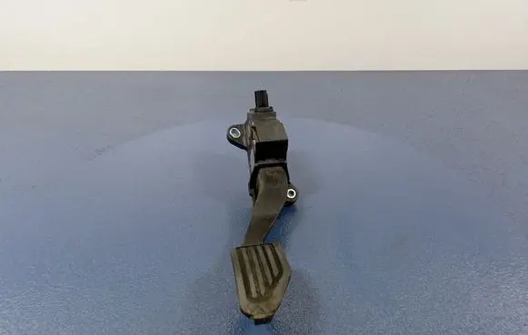 Toyota Yaris Accelerator throttle pedal 781100D160