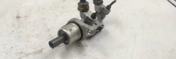 BMW 3 E46 Master brake cylinder 23220