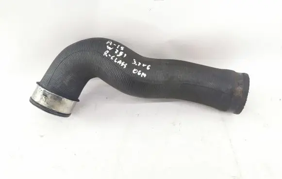 Mercedes-Benz R W251 Intercooler hose/pipe A2515280382