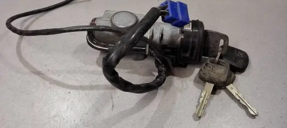 Subaru Outback Ignition lock 88215AE000 X1T25172