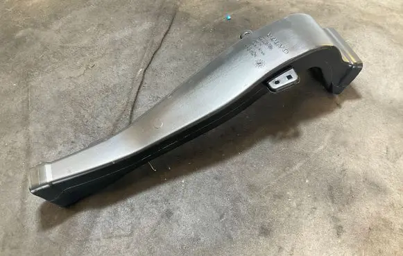 Volvo XC40 Air intake duct part 32226786 BQAMA
