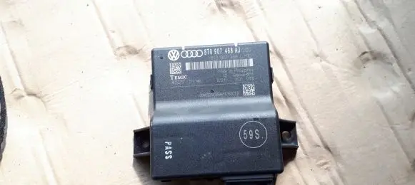 Audi A4 S4 B8 8K Gateway control module 8T0907468AJ