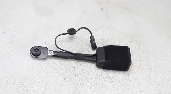 Opel Crossland X Front seatbelt buckle 6318338ETC 632065100B