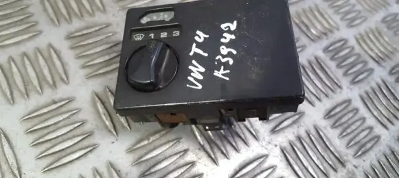 Windscreen/window heater switch
