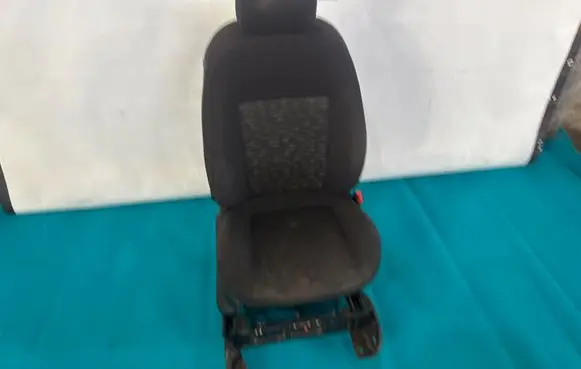 Opel Combo D Front passenger seat 