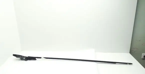 Peugeot RCZ Rubber seal front coupe door window YM18500480