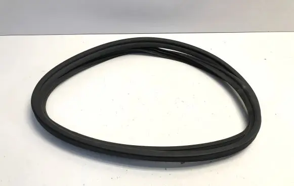 Trunk rubber seal (body)
