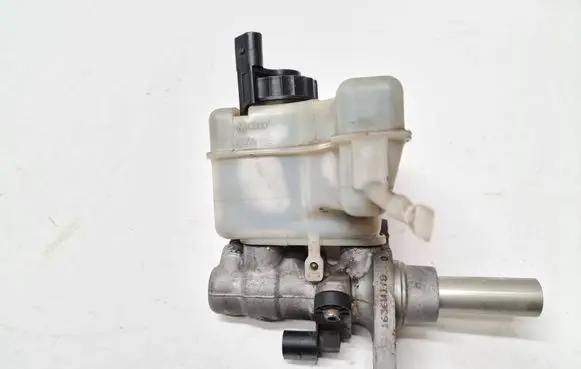 Volkswagen PASSAT B6 Master brake cylinder 3C1611301