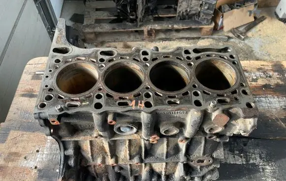 Mercedes-Benz Sprinter W906 Engine block OM651651955