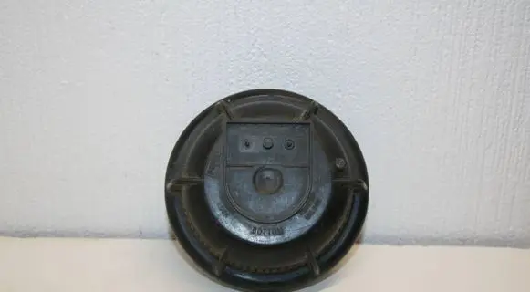 Volvo V70 Headlight/headlamp dust cover 9178538 89000387