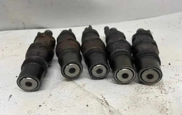 Volkswagen Multivan T4 Fuel injectors set 068130202