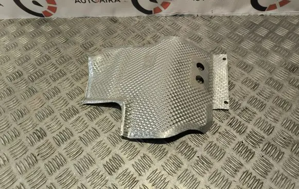 Jeep Grand Cherokee Heat shield in engine bay 68211984AA