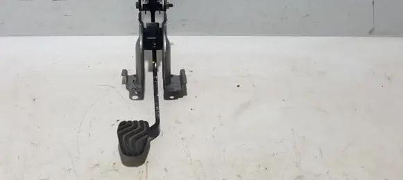 Dacia Sandero III Brake pedal 465016808R