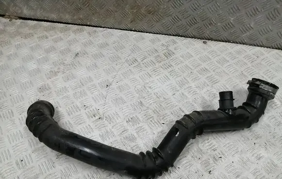 Air intake hose/pipe