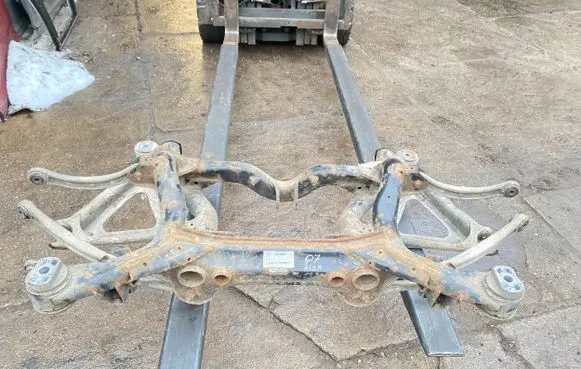Audi Q7 4L Rear subframe 7l0500041
