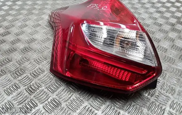Ford Focus Rear/tail lights bm5113405a