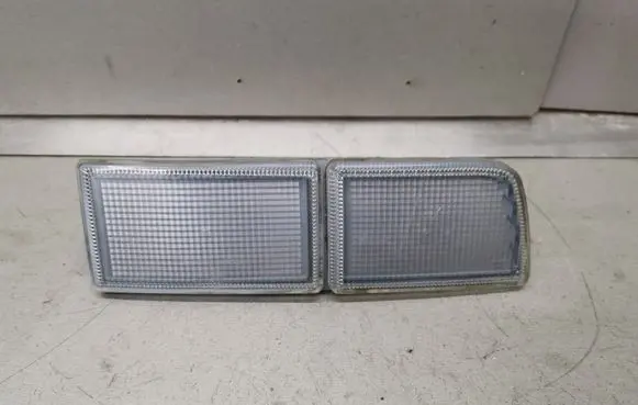 Volkswagen Golf III Front reflector 8580139