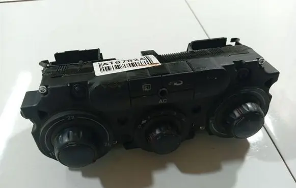 Seat Toledo III (5P) Climate control unit